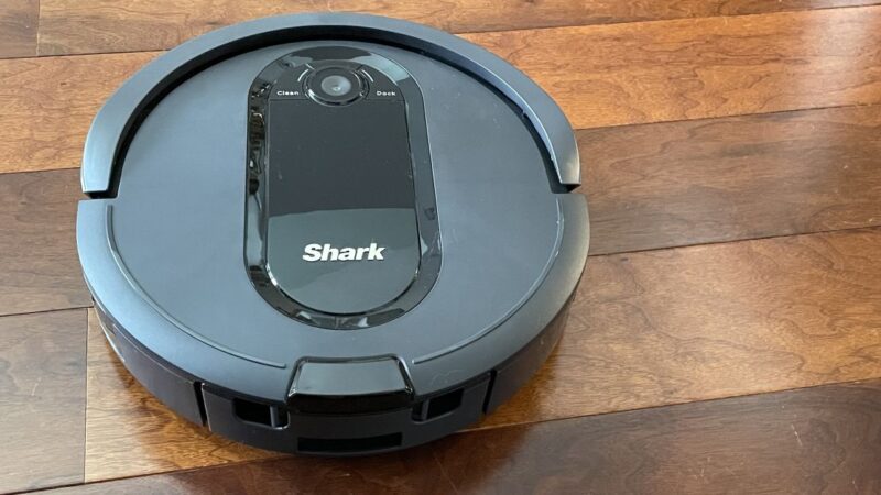shark robotic vacuum cleaner
