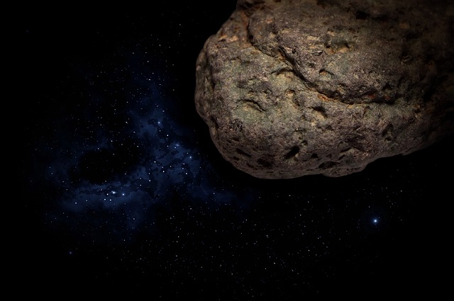 What is the Difference Between a Meteor and an Asteroid?